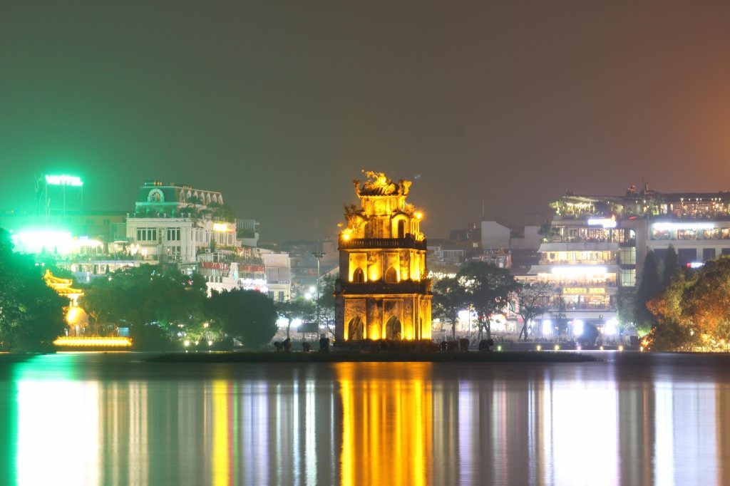 Hoan-kiem-lake