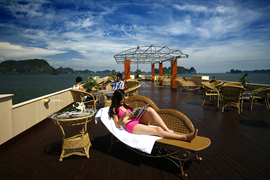 Travel to halong bay