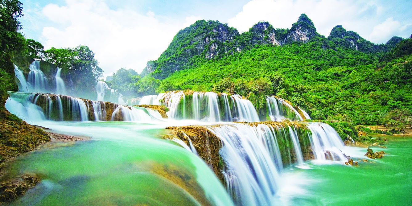 ban gioc waterfall