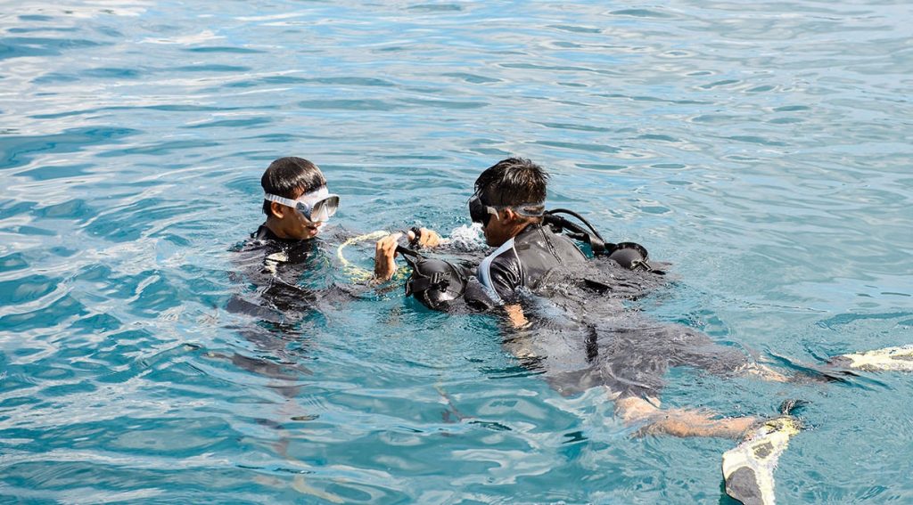 scuba diving in Nha Trang