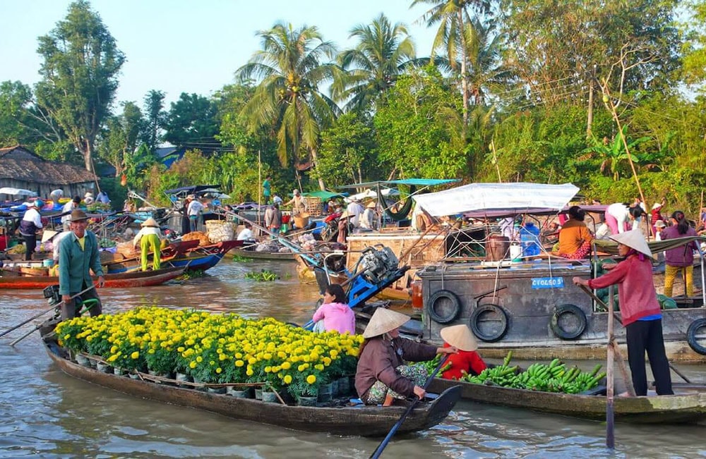 Cai Be floating market