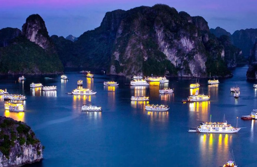 Halong at night