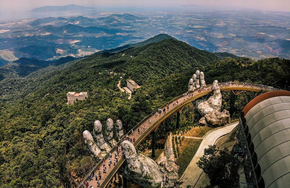 Golden bridge Da Nang