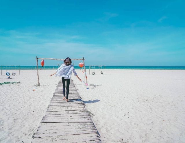 Tan Canh Duong Beach, hue