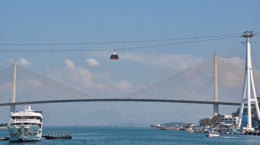 cable car in halong