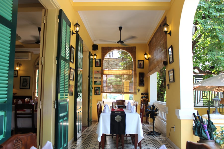 Les Jardins De La Carambole, hue